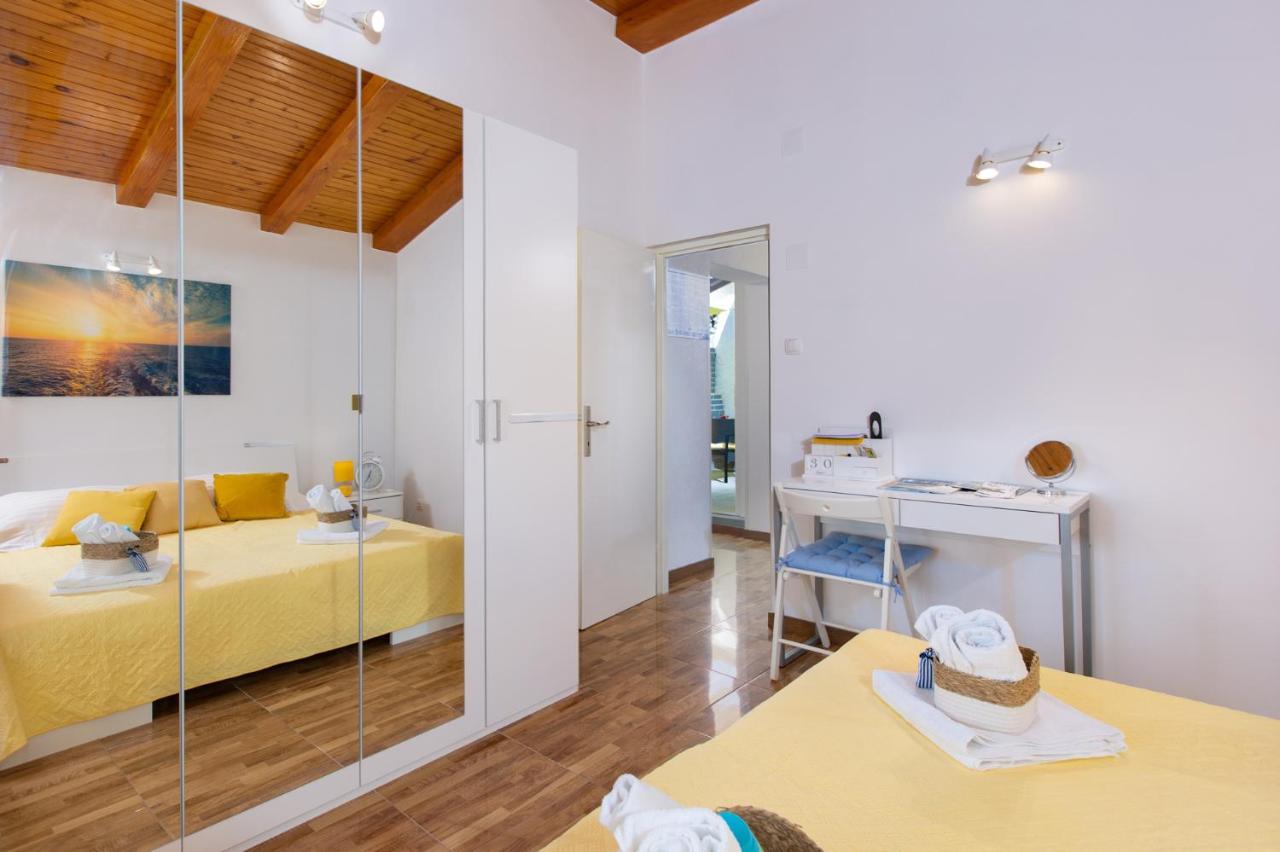 The Rooftop Apartment Пунат Екстериор снимка
